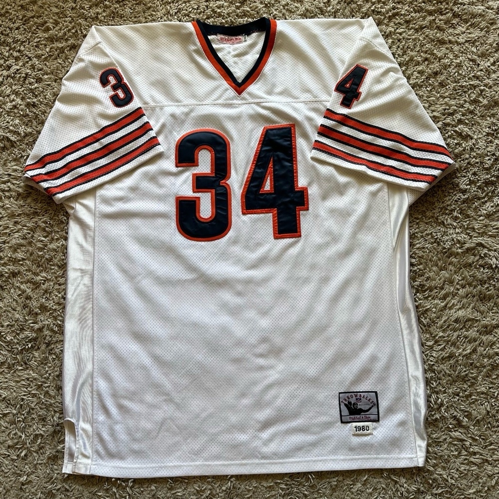 Mitchell & Ness Throwbacks 1980 Size 60 Walter Payton #34 Bears Football Jersey